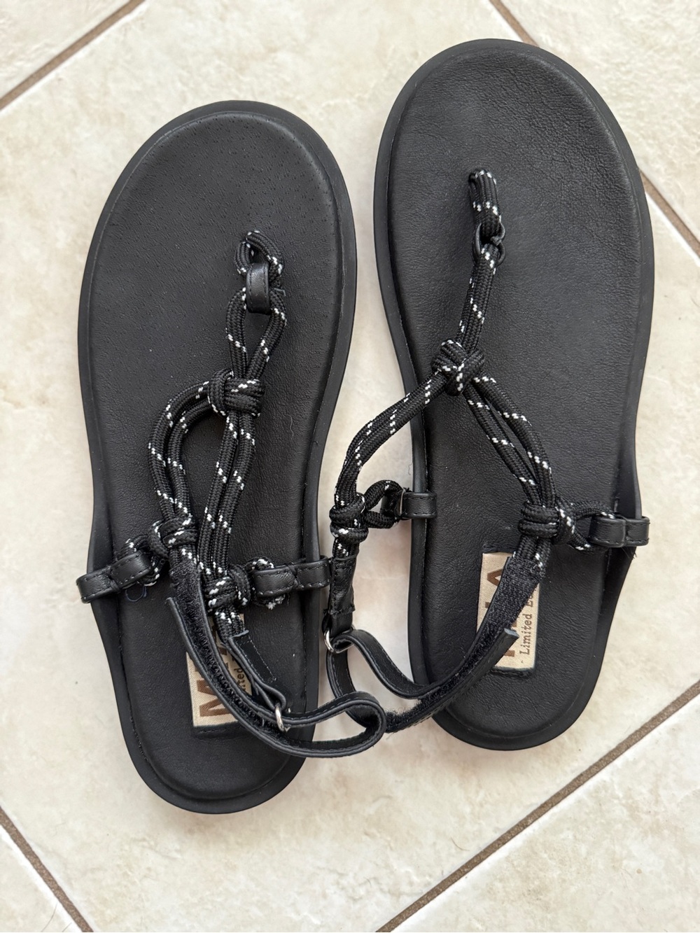 MIA Black Knotted Rope-Strap Sandals